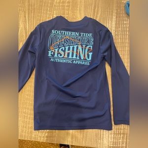 Boys size medium (8/10) Southern Tide dry fit long sleeve.